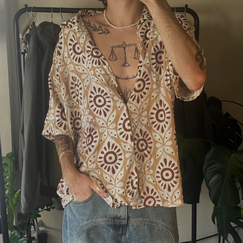 Jack & Jones - Tan and brown button up shirt with patterns.